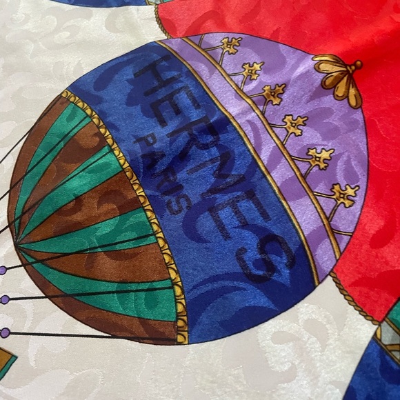 Vintage Hermes silk scarf - Picture 3 of 7